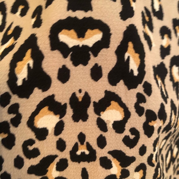 Entro brand small leopard shift dress never worn! - Picture 4 of 8